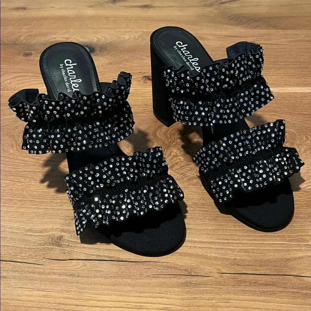 Charles David Royals Black Ruffled Rhinestone Banded Block Heel Sandals 8.5 NEW - Picture 3 of 13